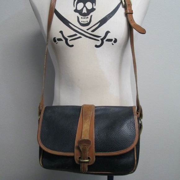 Dooney and Bourke Equestrian Riding A6 Leather Crossbody Purse Black - Picture 1 of 12